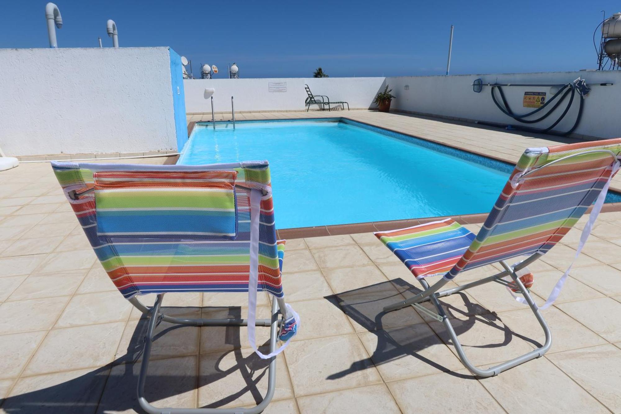 Carisa Downtown With Rooftop Pool Ларнака Экстерьер фото