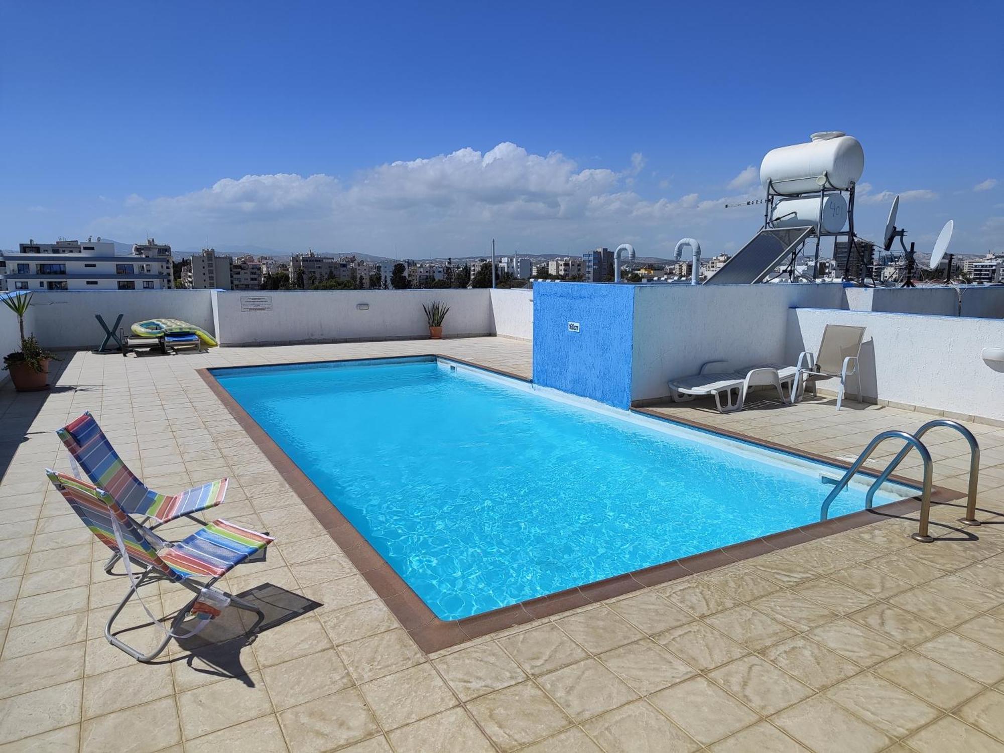 Carisa Downtown With Rooftop Pool Ларнака Экстерьер фото